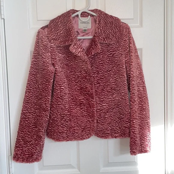 HAROLD’s Faux Fur Jacket with Hidden button closure down front. Like new - Picture 3 of 9